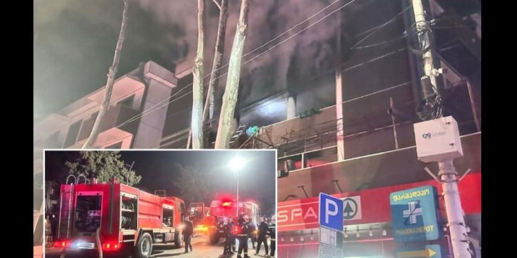 ვიდეო – გორში მდებარე ერთ-ერთი კორპუსის საცხოვრებელ ბინაში ხანძარი გაჩნდა