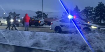 ცენტრალურ მაგისტრალზე ერთმანეთს რამდენიმე ავტომობილი შეეჯახა