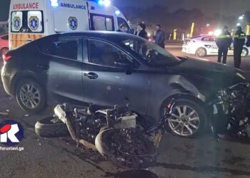 ვიდეო – ერთმანეთს ავტომობილი და მოტოციკლი შეეჯახა – ავარია რუსთავში