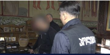 ვიდეო – დააკავეს კაცი, რომელმაც ერთ-ერთი მონასტრის შესაწირ ყუთში არსებული თანხა და საეკლესიო ნივთები მოიპარა