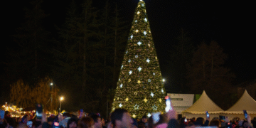 ვინ იმღერებს ჩოხატაურში ნაძვის ხის ანთების ცერემონიაზე