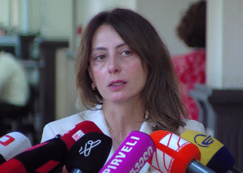 თურქმენეთის ფორუმზე პუტინის განაცხადი იყო ნეიტრალიტეტზე – ვფიქრობ, რომ ამ თემას „ქართულ ოცნებაშიც“ ამუშავებენ – არ გამოვრიცხავ, კობახიძე-პუტინს შორის რაიმე სახის ფარული მოლაპარაკება იყოს – ხატია დეკანოიძე