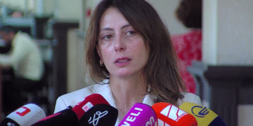 თურქმენეთის ფორუმზე პუტინის განაცხადი იყო ნეიტრალიტეტზე – ვფიქრობ, რომ ამ თემას „ქართულ ოცნებაშიც“ ამუშავებენ – არ გამოვრიცხავ, კობახიძე-პუტინს შორის რაიმე სახის ფარული მოლაპარაკება იყოს – ხატია დეკანოიძე