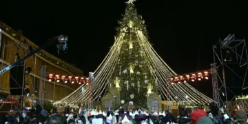 დედაქალაქში მთავარი ნაძვის ხე და საახალწლო ილუმინაციები აინთო