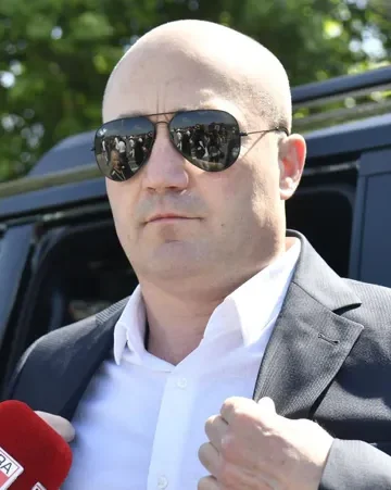 სუს-მა BBC-ის რეპორტაჟთან დაკავშირებული გამოძიების ფარგლებში, ზვიად ხარაზიშვილი, იგივე „ხარებაც“ გამოკითხა