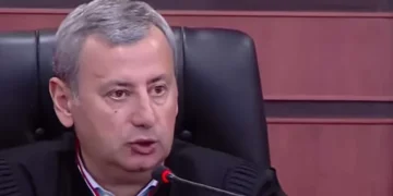 მოსამართლე ვლადიმერ ხუჭუას მიაჩნია, რომ კონსტიტუციისთვის შეუსაბამოა სამართალდარღვევათა კოდექსში შეტანილი ცვლილებები