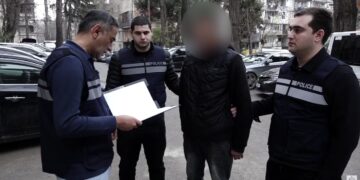 მობილური ტელეფონის ქურდობის ფაქტზე ერთი, პირი დააკავეს