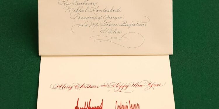 დონალდ და მელანია ტრამპებმა მიხეილ ყაველაშვილსა და მის მეუღლეს შობა-ახალი წელი მიულოცეს