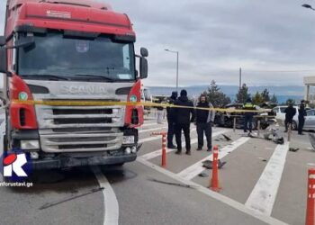 ვიდეო – ერთი ადამიანი დაშავდა ავტოსაგზაო შემთხვევის შედეგად რუსთავში