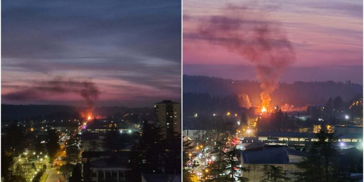 ამ წუთებში ხანძარია ოზურგეთში ყოფილი საავადმყოფოს მიმდებარე ტერიტორიაზე