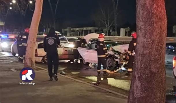ვიდეო – ერთი ადამიანი დაშავდა ავტოსაგზაო შემთხვევის შედეგად თბილისში