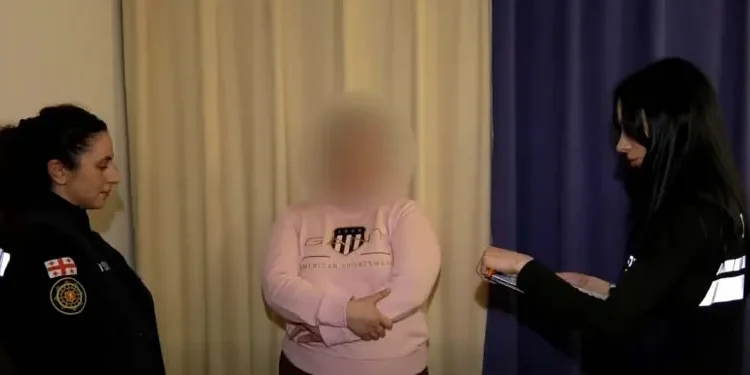 ბათუმში დააკავეს ქალი, რომელმაც მასთან არარეგისტრირებულ ქორწინებაში მყოფი მამაკაცი დანით დაჭრა