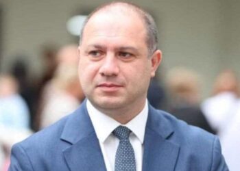 მიქანაძის თქმით, სკოლებში სავალდებულო მე-12 კლასი 2027 წლიდან გაუქმდება