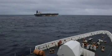 რუსული მედია – აშშ-ის მიერ დაკავებული რუსეთის დროშის ქვეშ მცურავი ნავთობტანკერის ეკიპაჟის 6 წევრი, მათ შორის კაპიტანი, საქართველოს მოქალაქეა