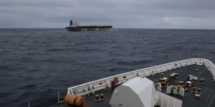 რუსული მედია – აშშ-ის მიერ დაკავებული რუსეთის დროშის ქვეშ მცურავი ნავთობტანკერის ეკიპაჟის 6 წევრი, მათ შორის კაპიტანი, საქართველოს მოქალაქეა