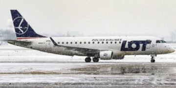 ძლიერი თოვის გამო ვარშავის აეროპორტი შეფერხებით მუშაობს, ავიარეისები გადაიდო გდანსკის აეროპორტშიც