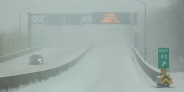 ასობით ათასი აბონენტი ელექტროენერგიის გარეშე დარჩა და ათასობით ავიარეისი გადაიდო – ზამთრის შტორმი აშშ-ში