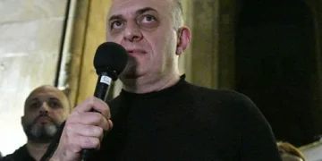 მურთაზ ზოდელავა – თუ არაფერ შუაში მყოფი ადამიანი არსებობს ბუნებაში, ეს არის პაატა მანჯგალაძე – აბსოლუტურად იგივეა ირაკლის და ლაშას შემთხვევაც, მაგრამ პაატას შემთხვევა კიდევ უფრო განსაკუთრებულია