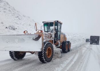 თოვის გამო, საავტომობილო გზების ზოგიერთ მონაკვეთზე, შეზღუდვები დაწესდა