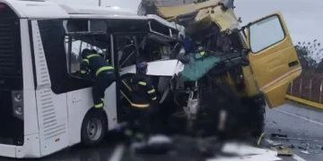 ტრაგედია ქობულეთში – სატვირთოს და ავტობუსის შეჯახების შედეგად ორი ახალგაზრდა დაიღუპა