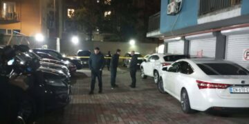 ბათუმში მეზობლებს შორის დაპირისპირებას სროლა მოყვა