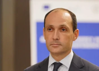 ყოფილი ვიცე-პრემიერი ლევან დავითაშვილი და გაზისა და ნავთობის კორპორაციის ყოფილი გენერალური დირექტორი გიორგი ჩიქოვანი სუს-ში გამოკითხვაზე იმყოფებიან