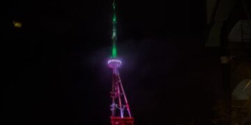 “რა გზავნილია ეს თბილისისგან რეგიონისა და მსოფლიოსთვის? — ისრაელის საელჩო ანძის ირანის დროშის ფერებში განათებაზე