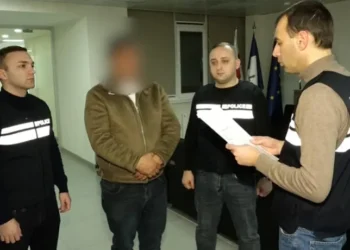 დაკავებულია იორდანიის მოქალაქე, რომელიც სისტემატურად ახორციელებდა გარყვნილ ქმედებას საკუთარი არასრულწლოვანი ქალიშვილების მიმართ და მათზე ფიზიკურად ძალადობდა