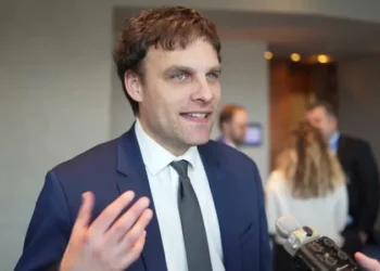 ევროკავშირის წევრმა სახელმწიფოებმა ქართული დიპლომატიური პასპორტების მფლობელებისთვის ვიზალიბერალიზაციის შეჩერებას მხარი დაუჭირეს – რიკარდ იოზვიაკი