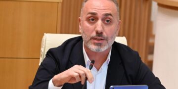 ”ყოჩაღ მამუკა მდინარაძეს, უმაღლეს დონეზე მოამზადა ამერიკის ვიცე-პრეზიდენტის ჯეიდი ვენსის ვიზიტი სომხეთსა და აზერბაიჯანში..” – გიორგი შარაშიძე