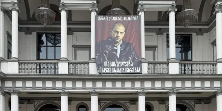 ვასო აბაშიძის სახელობის თეატრი კიდევ რამდენიმე მსახიობმა დატოვა