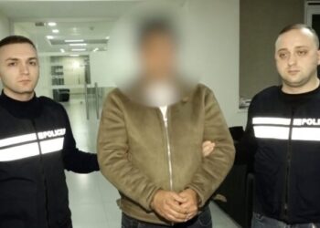 სისტემატური გარყვნილი ქმედება საკუთარი შვილების მიმართ – შსს-მ 45 წლის მამაკაცი დააკავა