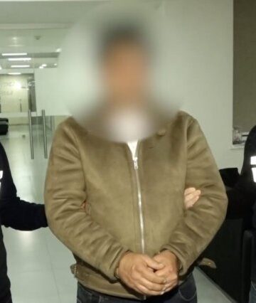 სისტემატური გარყვნილი ქმედება საკუთარი შვილების მიმართ – შსს-მ 45 წლის მამაკაცი დააკავა