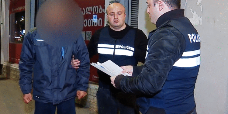 პოლიციამ ავტომობილის ქურდობის ბრალდებით ერთი პირი დააკავა