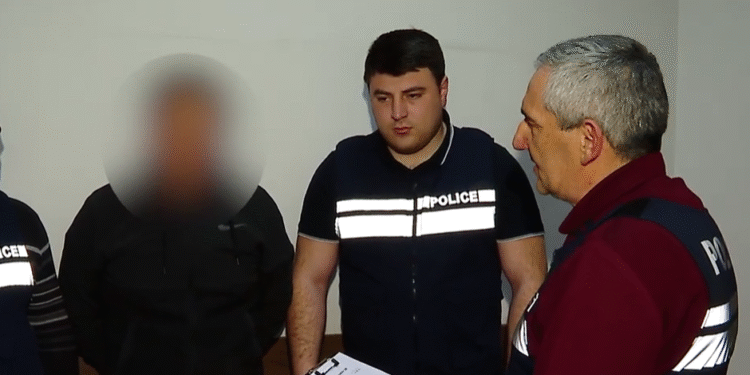 42 წლის კაცი მეუღლის წინ საწოლში ჩაცხრილეს – მკვლელობის საქმის ახალი დეტალები