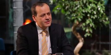 პაპაშვილი პლასტმასის ბოთლების აკრძალვაზე: რა თქმა უნდა, ფასი მოიმატებს