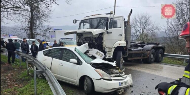 ავტოსაგზაო შემთხვევას 52 წლის ქალი პოლიციელი ემსხვერპლა