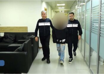 14 წლის მოზარდმა 2008 წელს დაბადებულ პირს შუშის ნატეხით სახის არეში მძიმე დაზიანებები მიაყენა