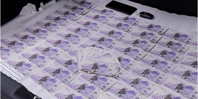 დააკავეს 3 პირი, რომლებმაც ბათუმში სწრაფი ჩარიცხვის აპარატებში ყალბი კუპიურები მოათავსეს