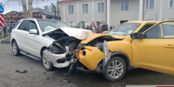 ჩოხატაურის ცენტრში ავტოსაგზაო შემთხვევა მოხდა