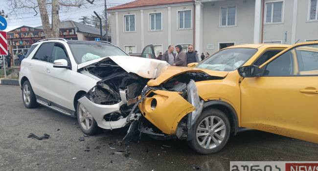 ჩოხატაურის ცენტრში ავტოსაგზაო შემთხვევა მოხდა
