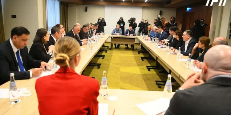 „ოპოზიციური პარტიების ალიანსი“ შეთანხმების პრინციპთან დაკავშირებით ერთობლივ განცხადებას ავრცელებს