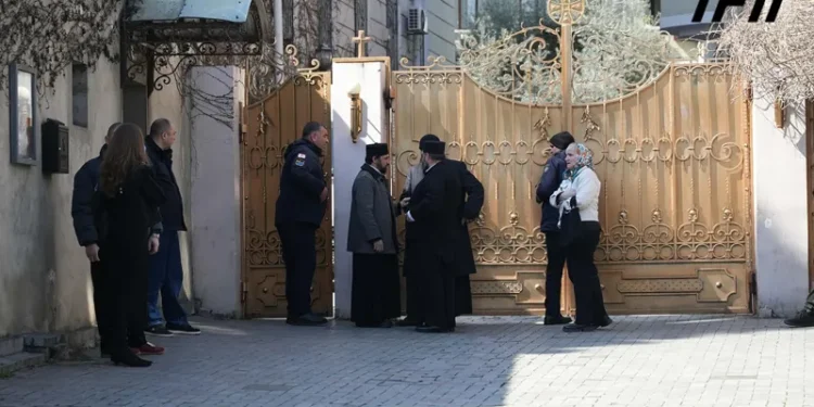 საპატრიარქოში წმინდა სინოდის წევრები იკრიბებიან