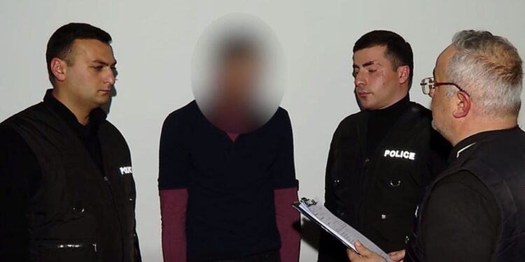 ბრალდებულმა დაზარალებული ჯერ დაჭრა შემდეგ კი გაგუდა