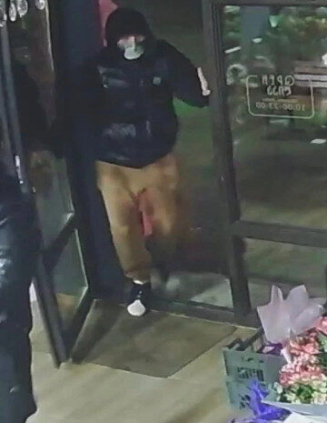 ვიდეო – ქუთაისში ყვავილების მაღაზია გატეხეს