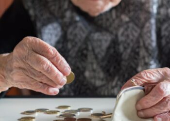 ურეკავდნენ ძირითადად პენსიონერებს, მოტყუებით დაეუფლნენ 125 000 ლარს – 2 პირს ბრალი წარედგინა