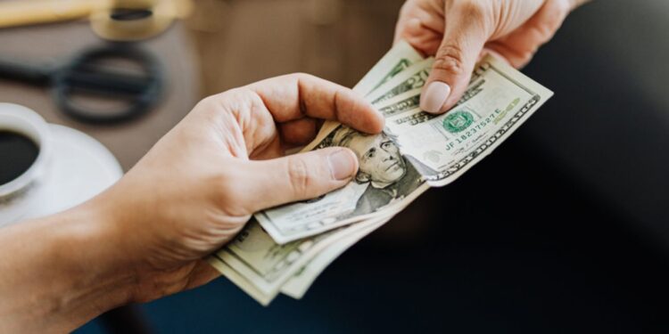 15 ქვეყანა, საიდანაც მარტში ყველაზე მეტი ფულადი გზავნილი შემოვიდა