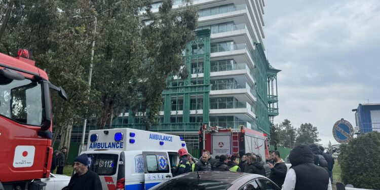 ბათუმში მშენებლობაზე ჟანგბადის ავზი გასკდა