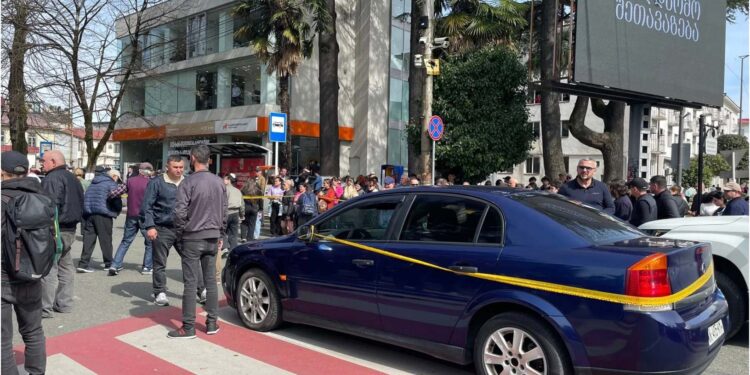 ზუგდიდში არასრულწლოვანს ავტომობილი დაეჯახა