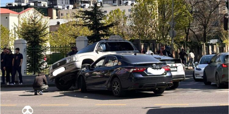 ავტოსაგზაო შემთხვევა თბილისში